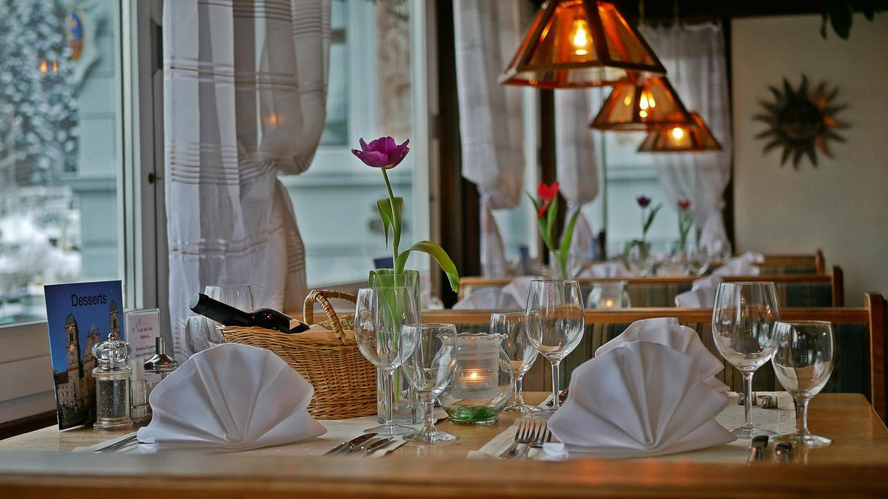 Hotel Sonne Айнзидельн Экстерьер фото